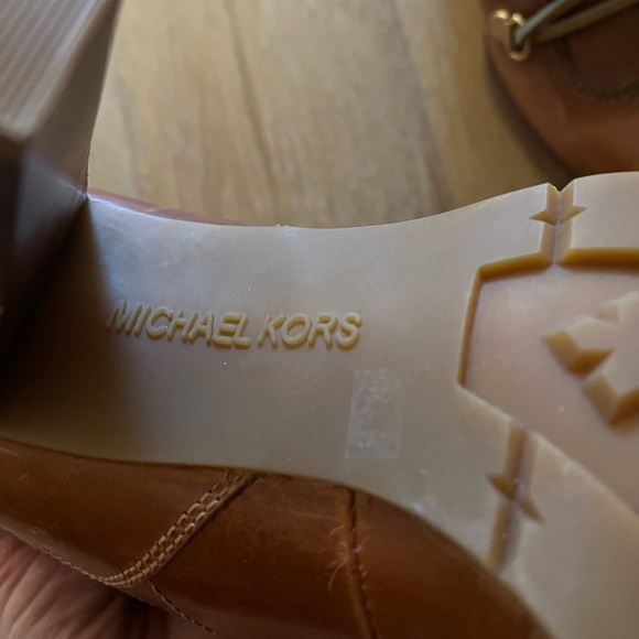 Gently worn Michael Kors lace up heeled boots size 9M upper leather - Picture 13 of 16